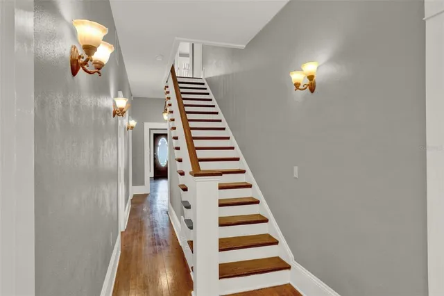 a view of entryway and hall