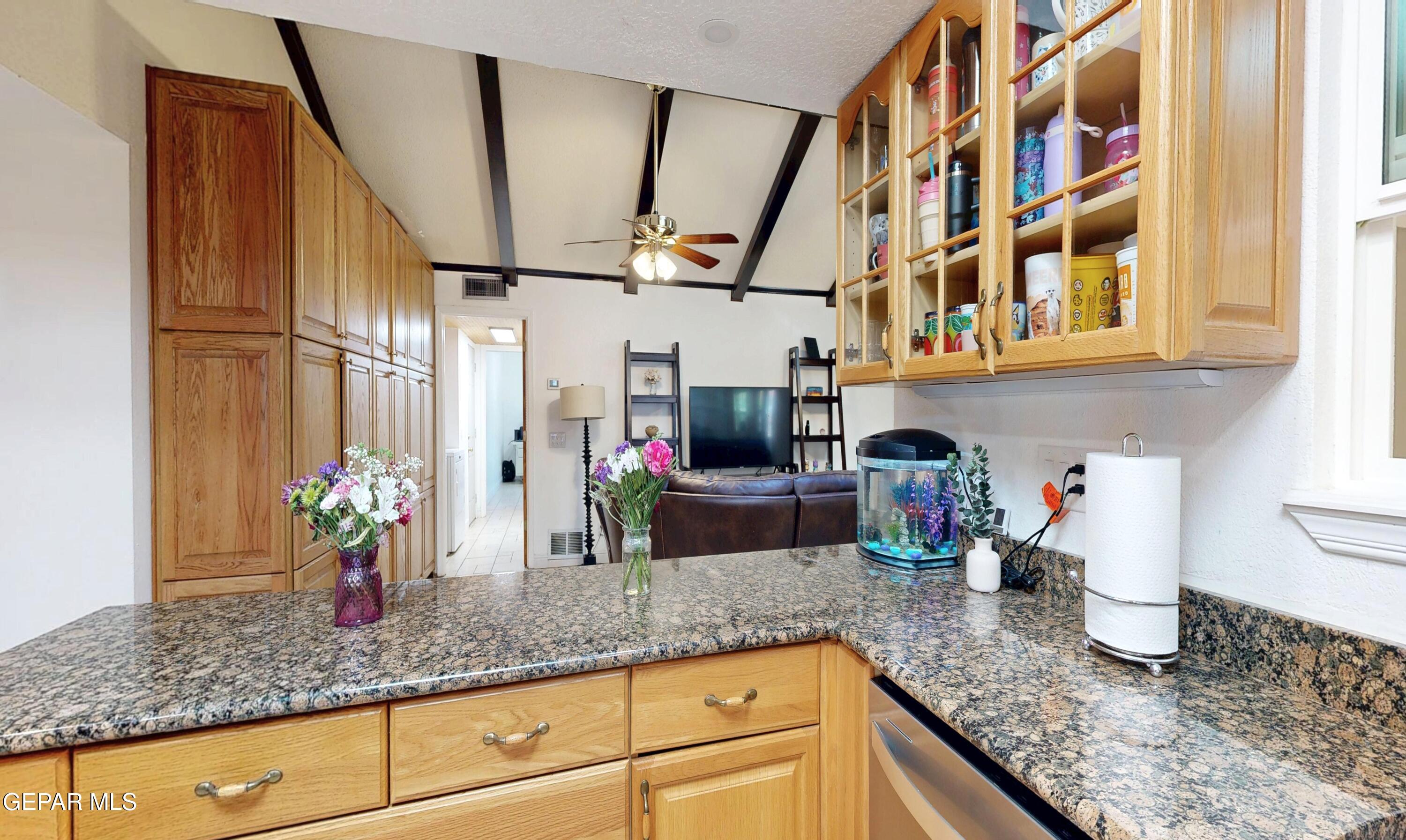 2900 Stone Edge Road El Paso, TX 79904 - Photo 11 of 42 2900 Stone Edge Kit FR Pic