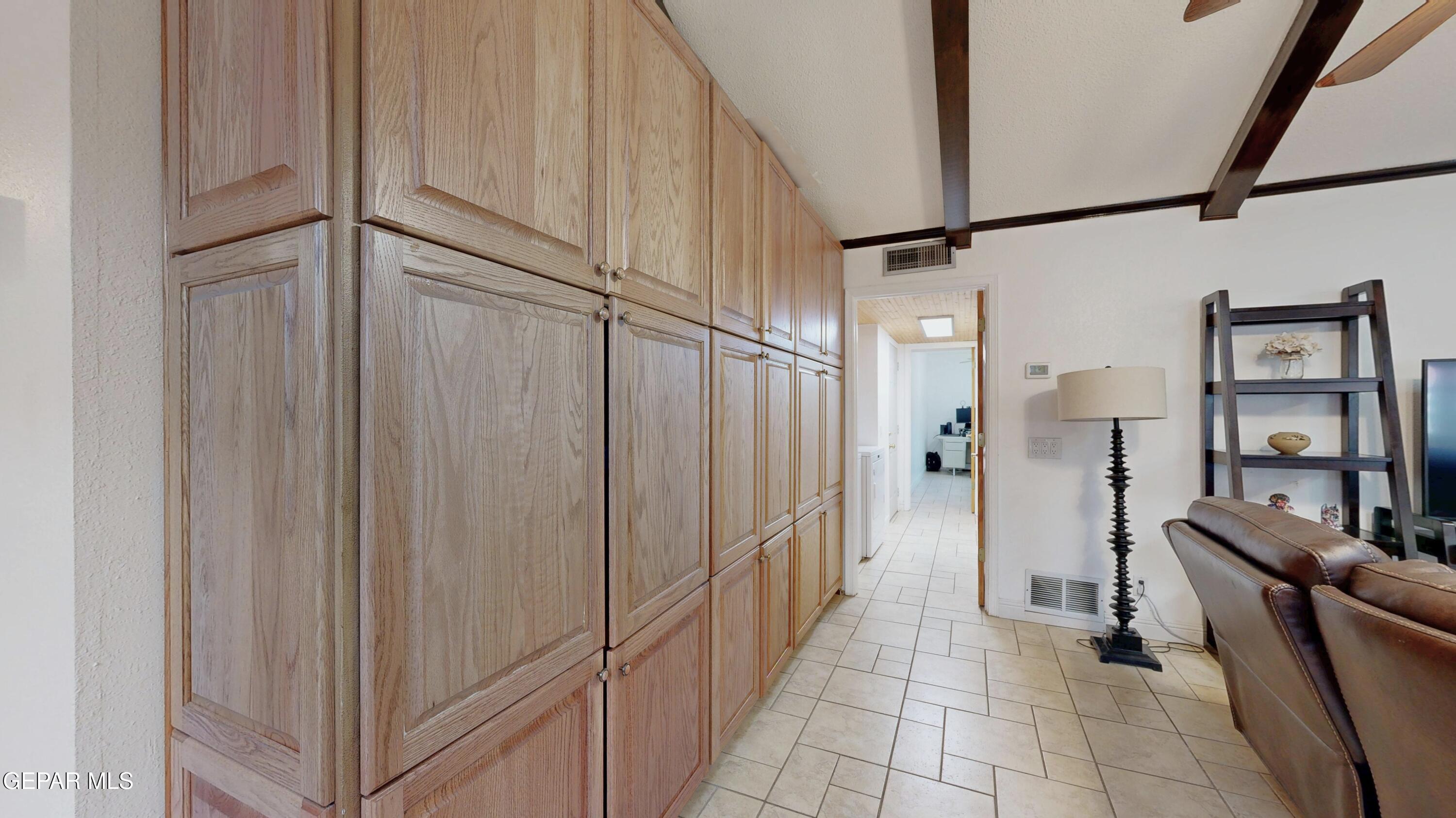 2900 Stone Edge Road El Paso, TX 79904 - Photo 15 of 42 2900 Stone Edge Built ins Pic 2