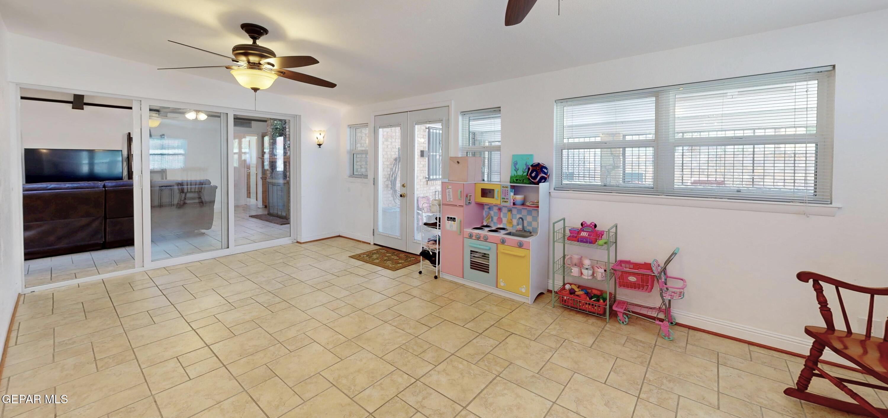 2900 Stone Edge Road El Paso, TX 79904 - Photo 31 of 42 2900 Stone Edge Bonus Room Pic