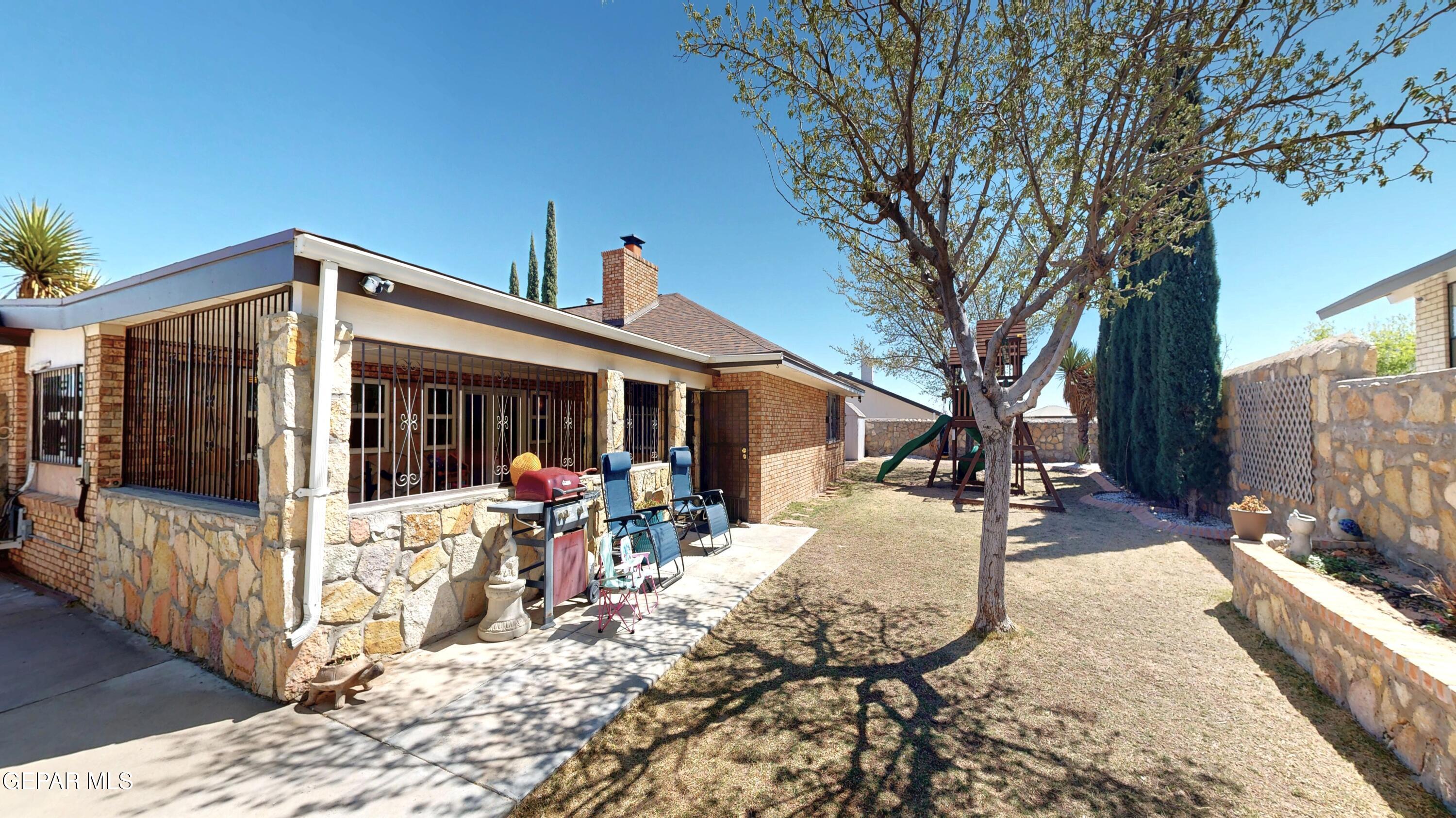 2900 Stone Edge Road El Paso, TX 79904 - Photo 37 of 42 2900 Stone Edge Backyard Pic
