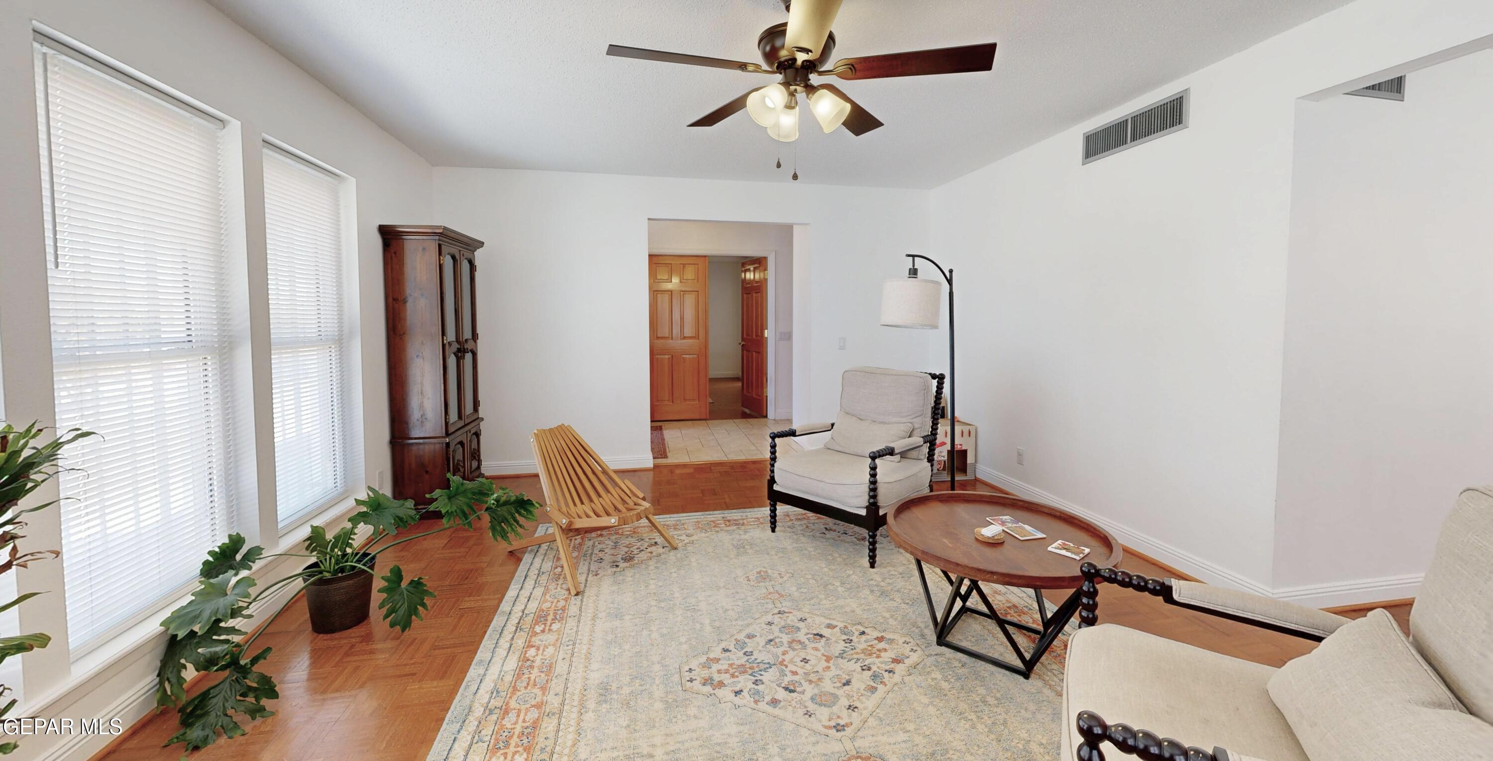 2900 Stone Edge Road El Paso, TX 79904 - Photo 5 of 42 2900 Stone Edge LR Pic