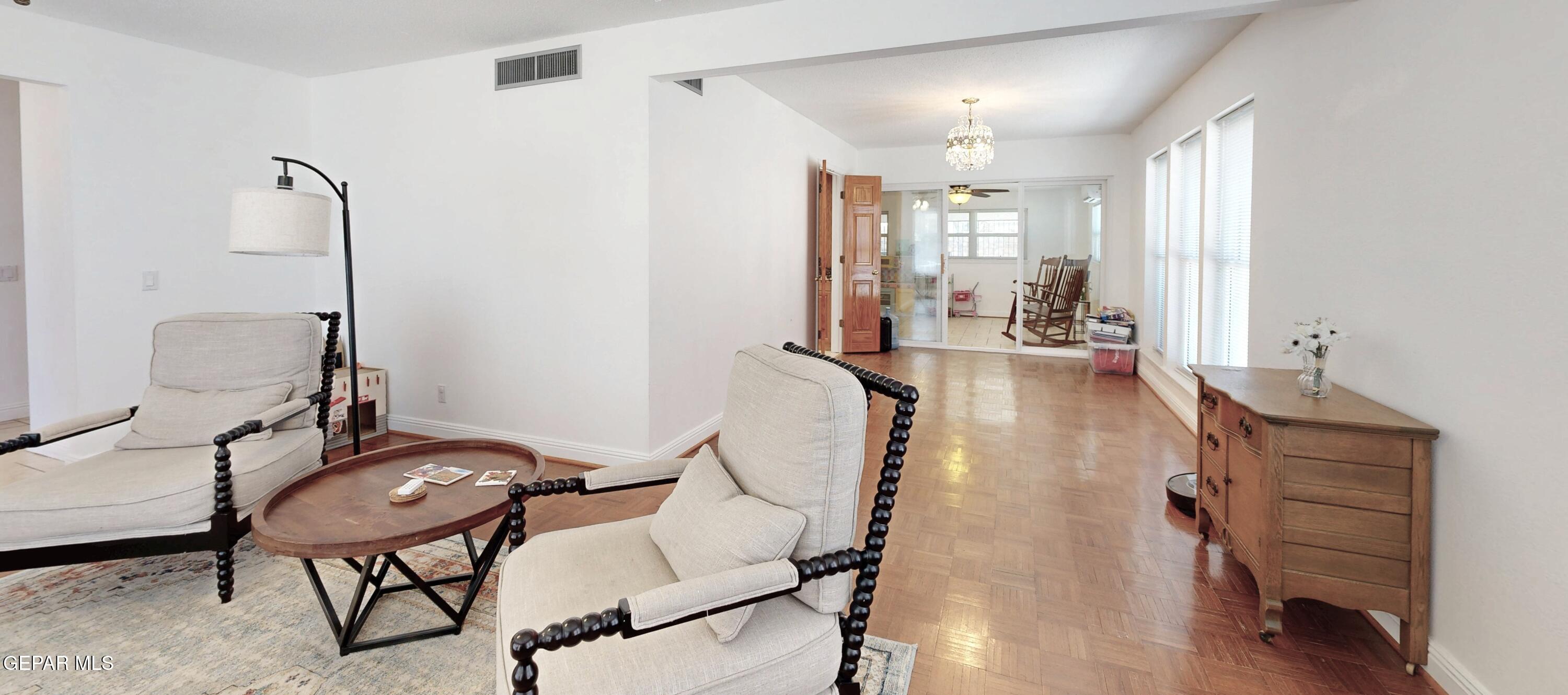 2900 Stone Edge Road El Paso, TX 79904 - Photo 6 of 42 2900 Stone Edge LR Din Pic