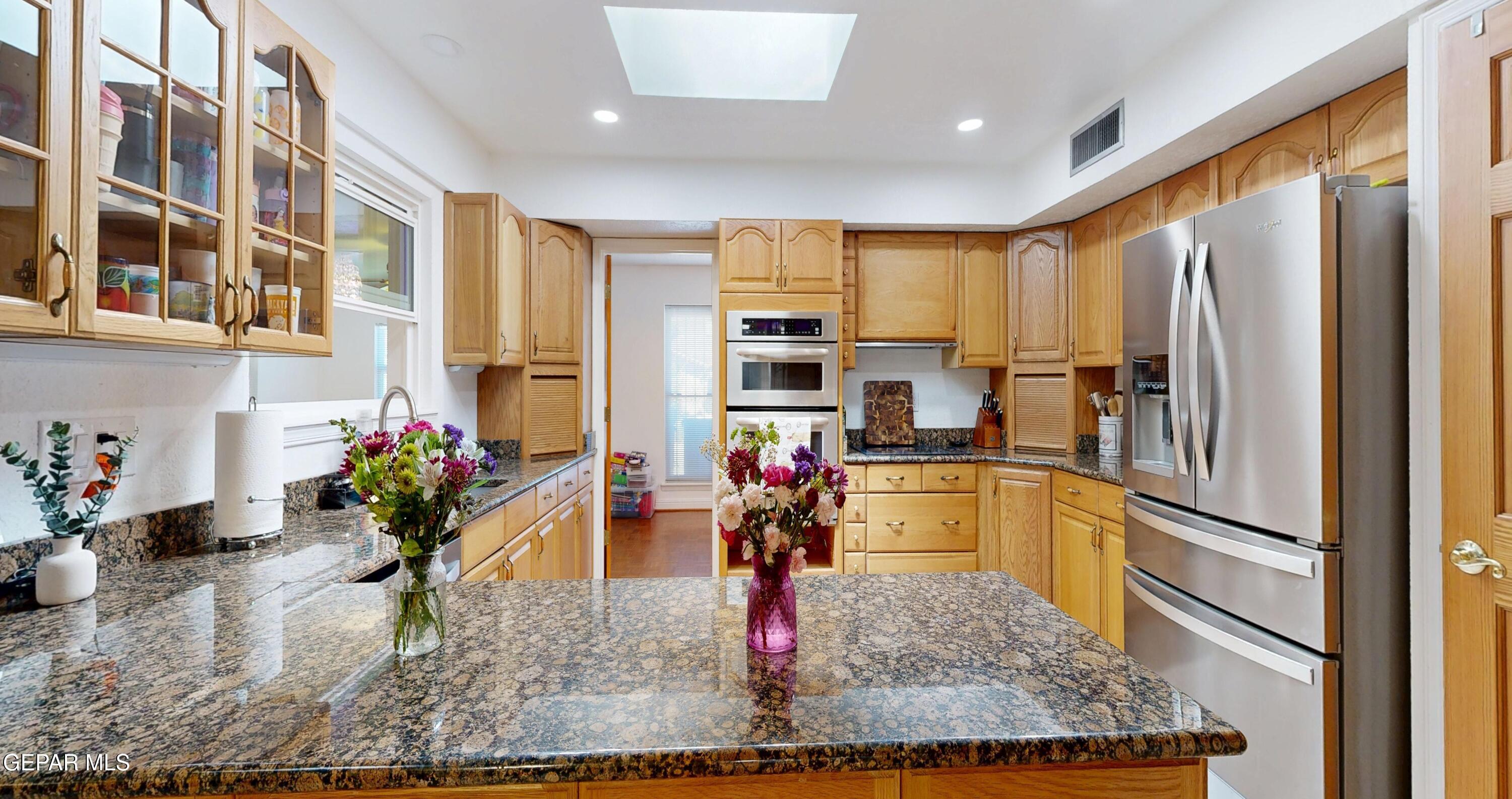 2900 Stone Edge Road El Paso, TX 79904 - Photo 8 of 42 2900 Stone Edge Kitchen Pic