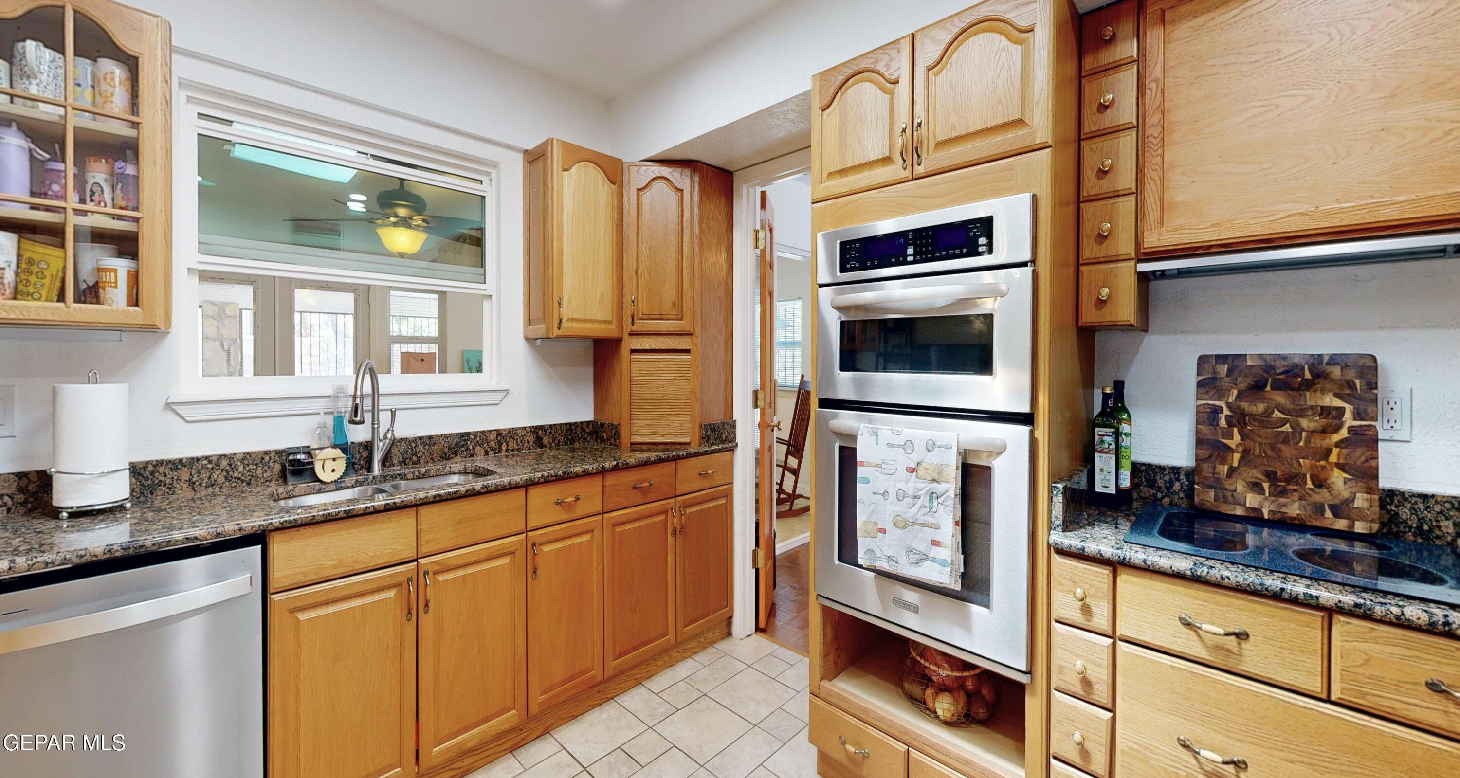 2900 Stone Edge Road El Paso, TX 79904 - Photo 9 of 42 2900 Stone Edge Kitchen Sink Pic