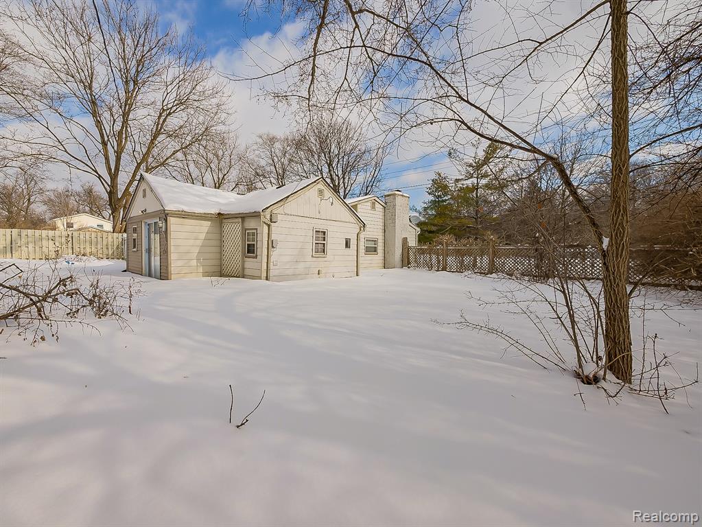 25323 Orchard Lake Road Farmington, MI 48336 - Photo 37 of 42