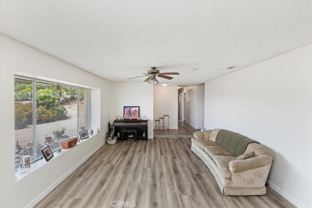 20061 Lounsberry Road Perris, CA 92570 - Photo 12 of 60