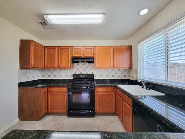 $1,695 | 8611 Pool Creek Drive, Houston, TX 77095