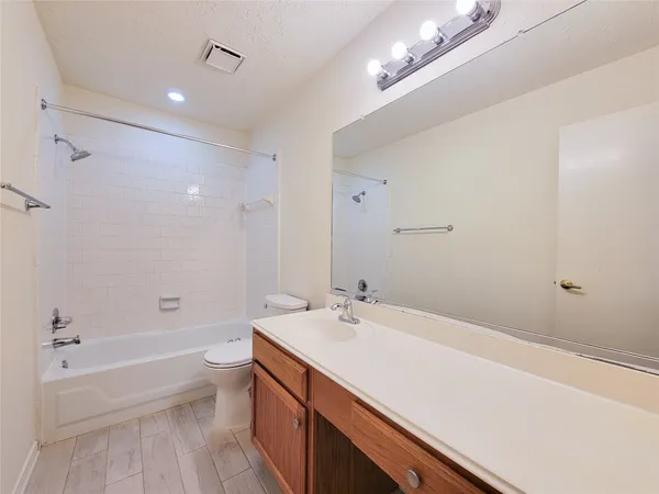 $1,695 | 8611 Pool Creek Drive, Houston, TX 77095