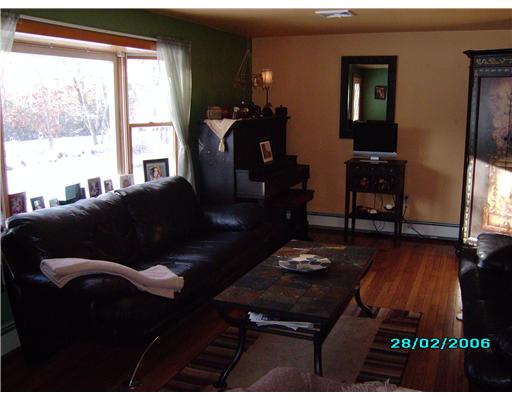 350 Switch Road Richmond, RI 02832 - Photo 4 of 5 Living Room.