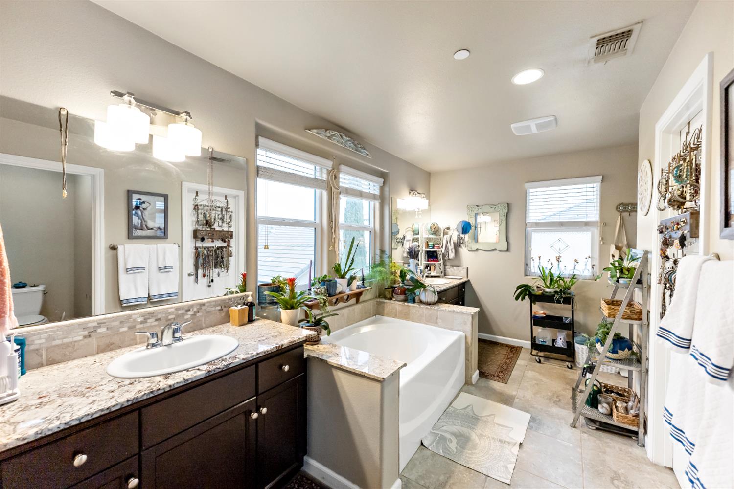 3523 Luminary Way Clovis, CA 93619 - Photo 14 of 28