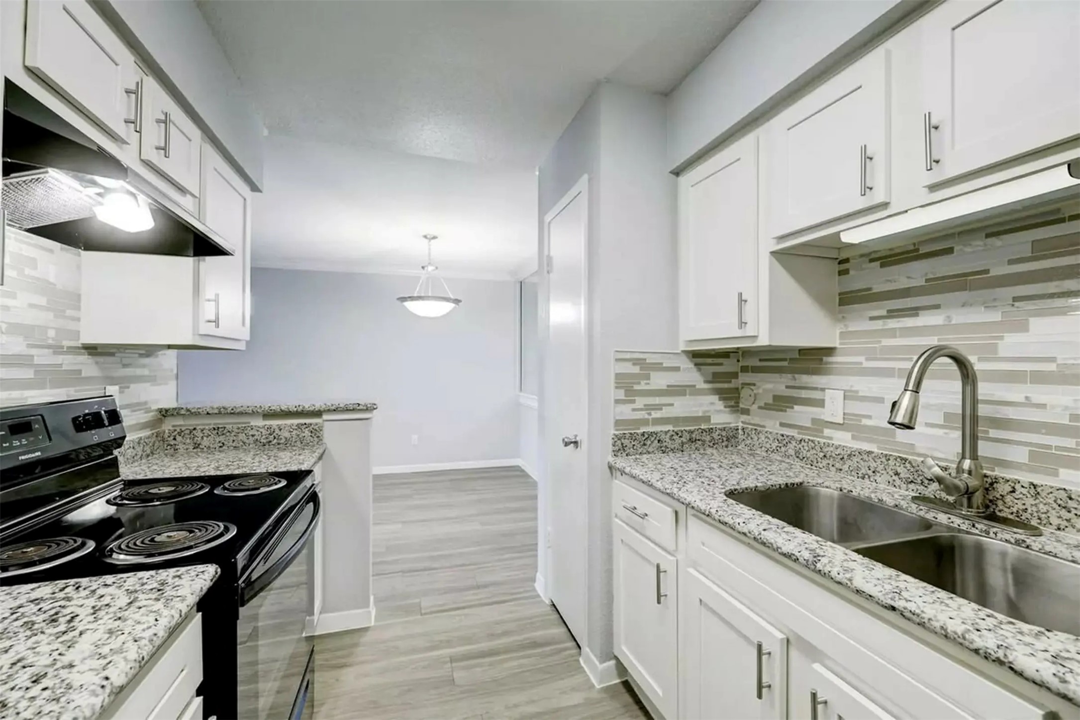 851 Threadneedle Street, Unit 1206 Houston, TX 77079 - Photo 5 of 20 Enjoy $399 first month rent and 50% off application and administrative fees by touring and leasing today.