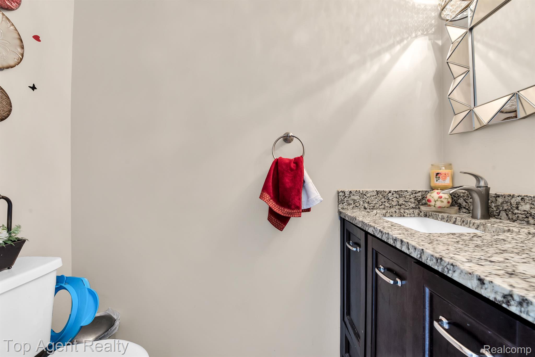 4380 15 Mile Road Sterling Heights, MI 48310 - Photo 13 of 25 Gallery Image 13