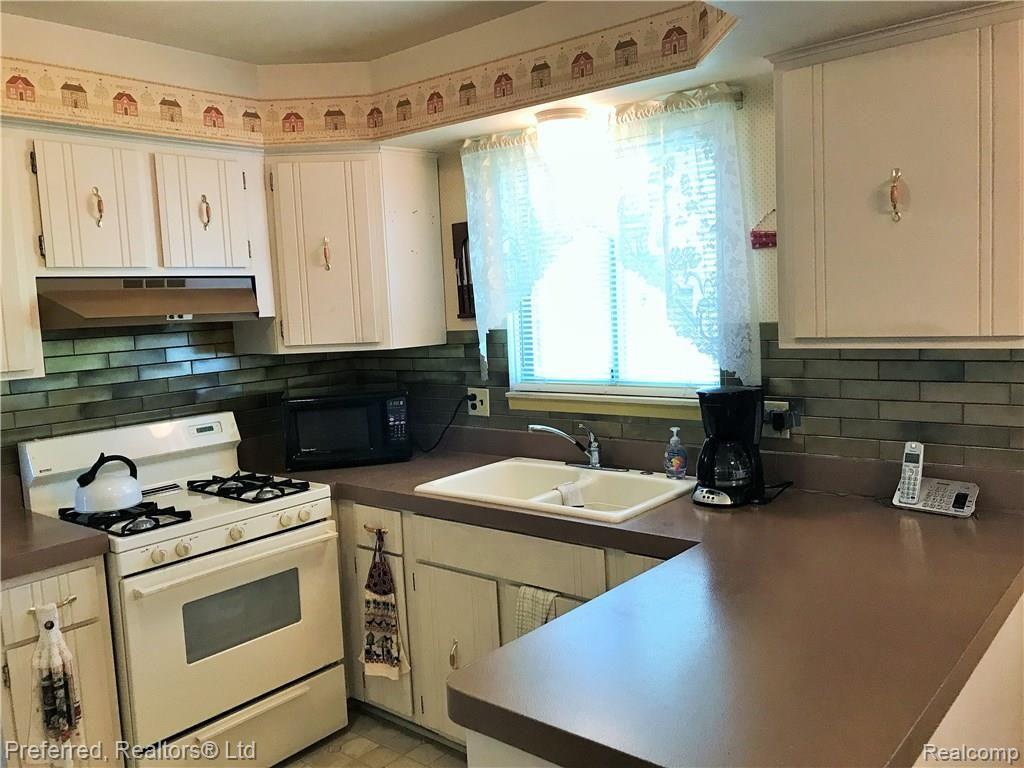 7418 Iron Gate Road Canton, MI 48187 - Photo 8 of 28