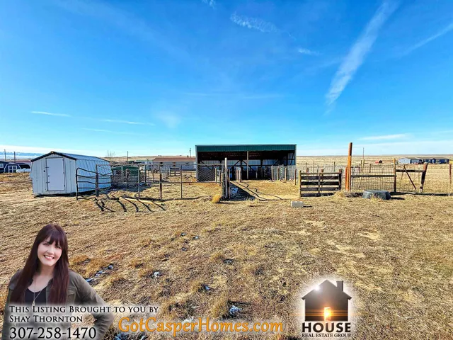 $200,000 | 7647 North Forum, Evansville, WY 82636