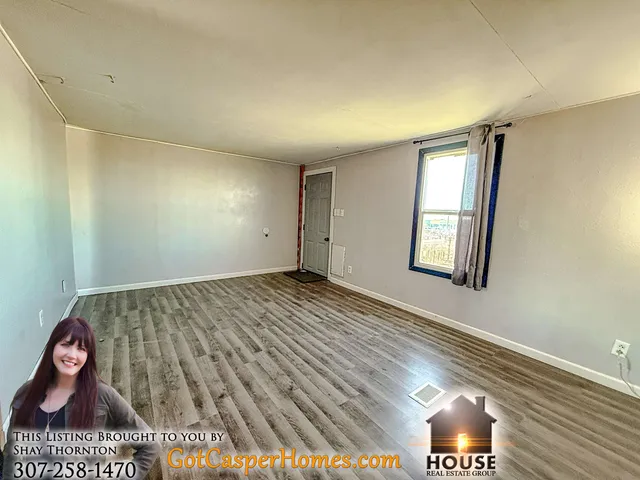 $200,000 | 7647 North Forum, Evansville, WY 82636