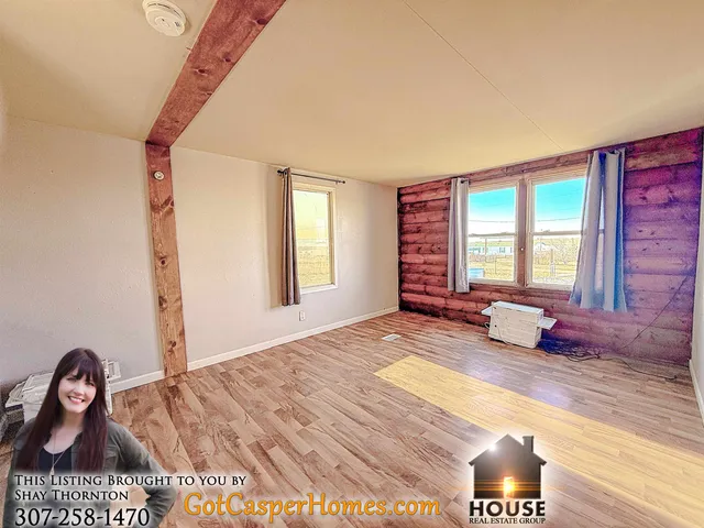 $200,000 | 7647 North Forum, Evansville, WY 82636