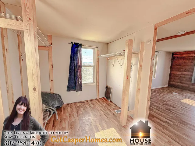 $200,000 | 7647 North Forum, Evansville, WY 82636