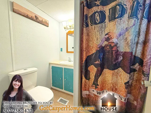 $200,000 | 7647 North Forum, Evansville, WY 82636