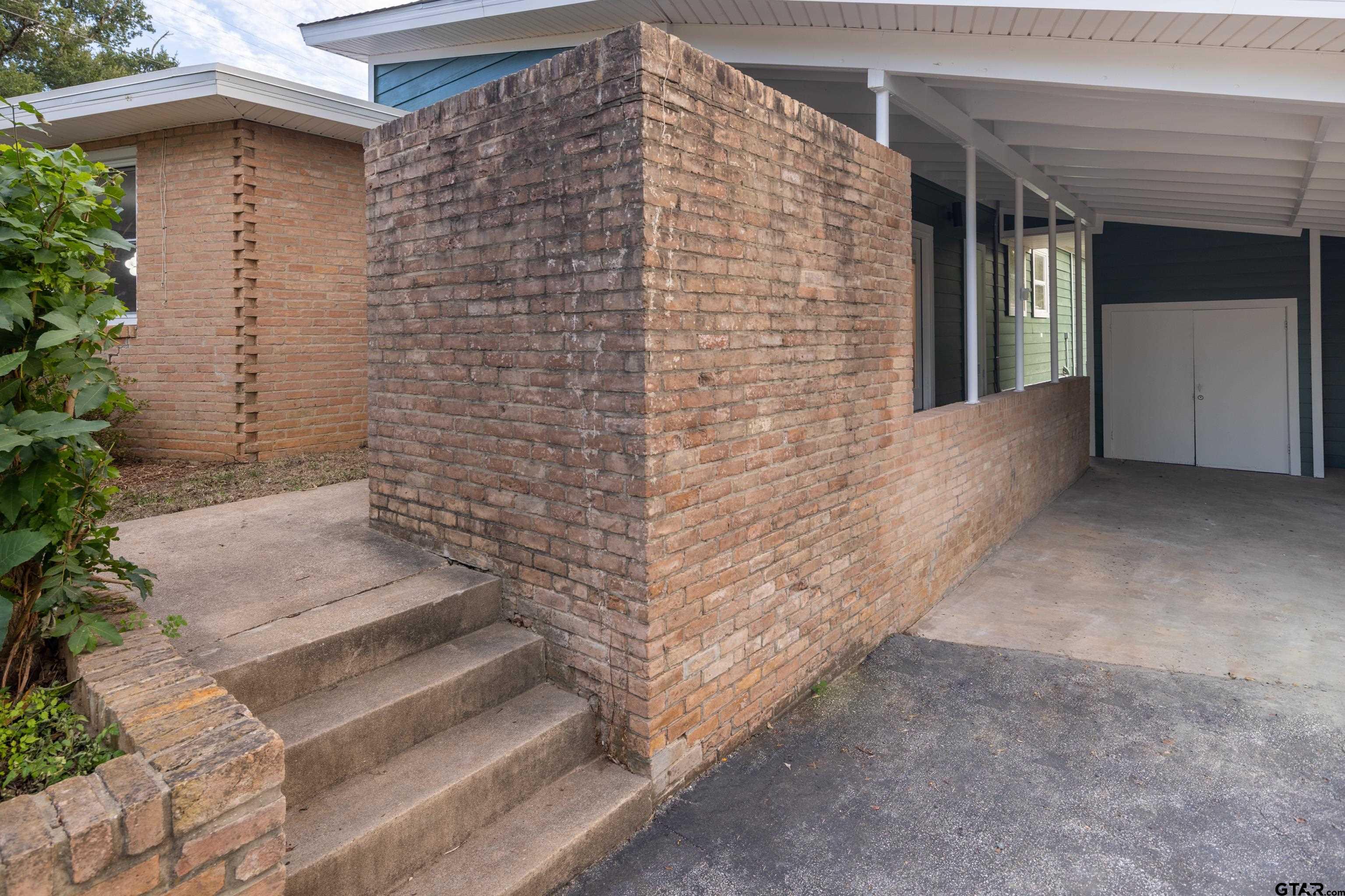 1715 Ridgeview Drive Tyler, TX 75701 - Photo 31 of 35 a view of brick walls