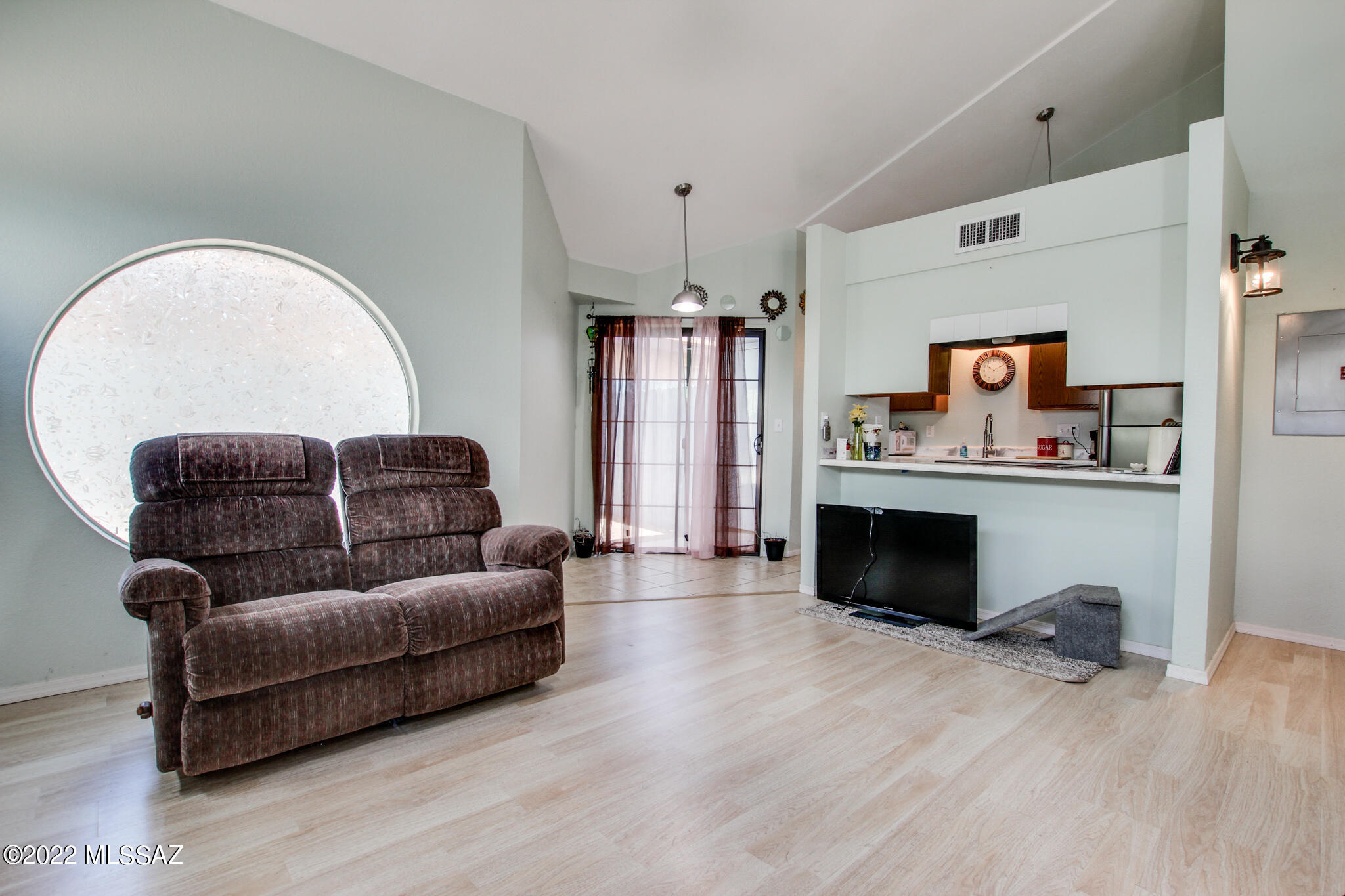 1103 West Roger Road Tucson, AZ 85705 - Photo 4 of 35