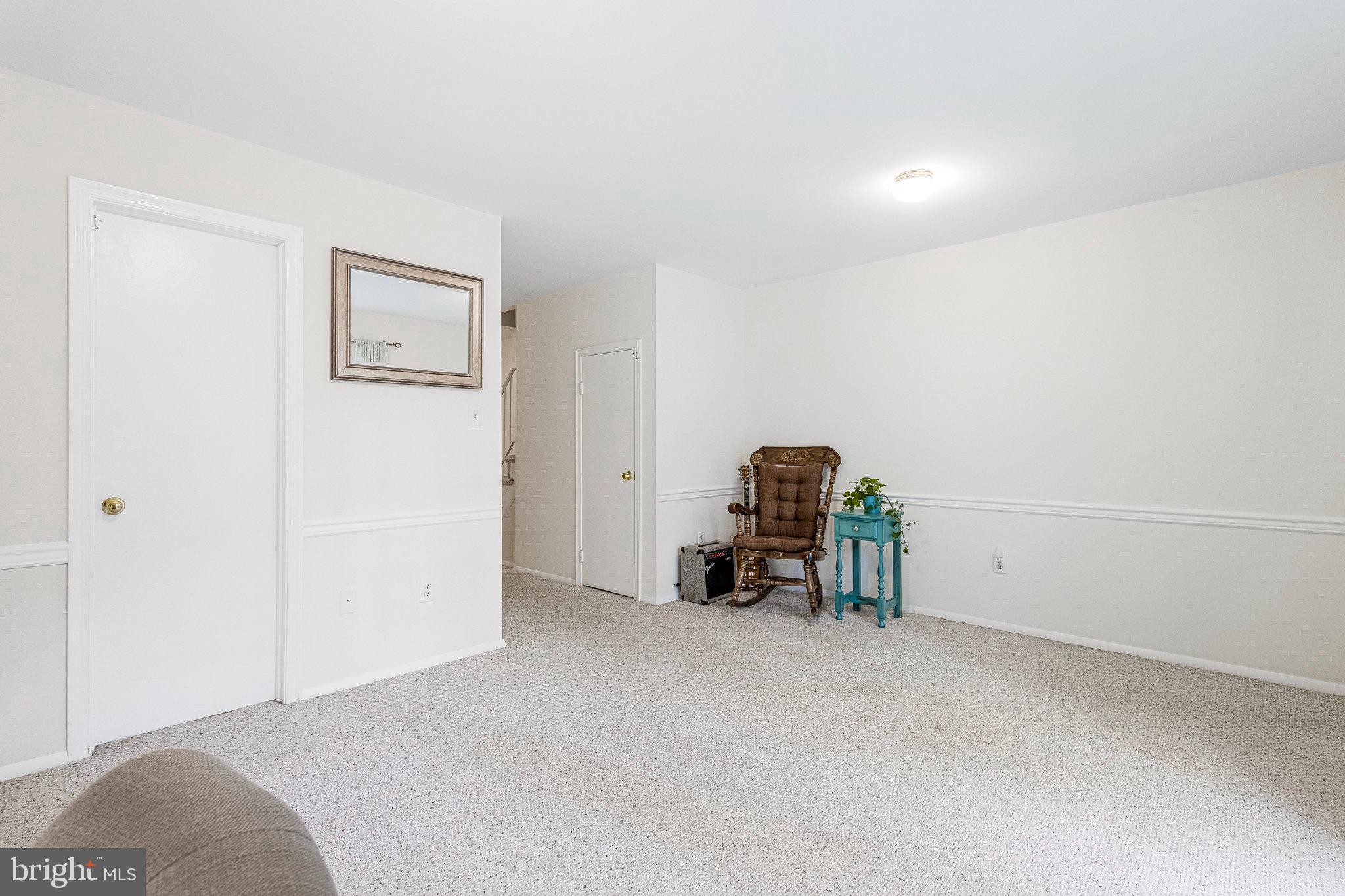 6513 Orono Court Springfield, VA 22152 - Photo 31 of 45 a view of a livingroom with furniture