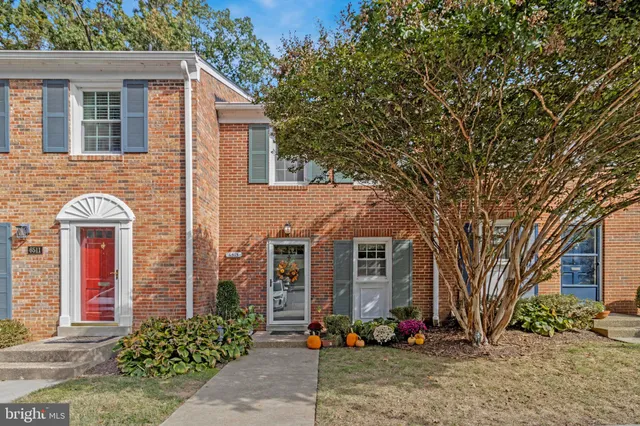 front view of house with a yard
