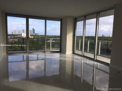 $5,700 | 16385 Biscayne Boulevard, Unit 621, North Miami Beach, FL 33160