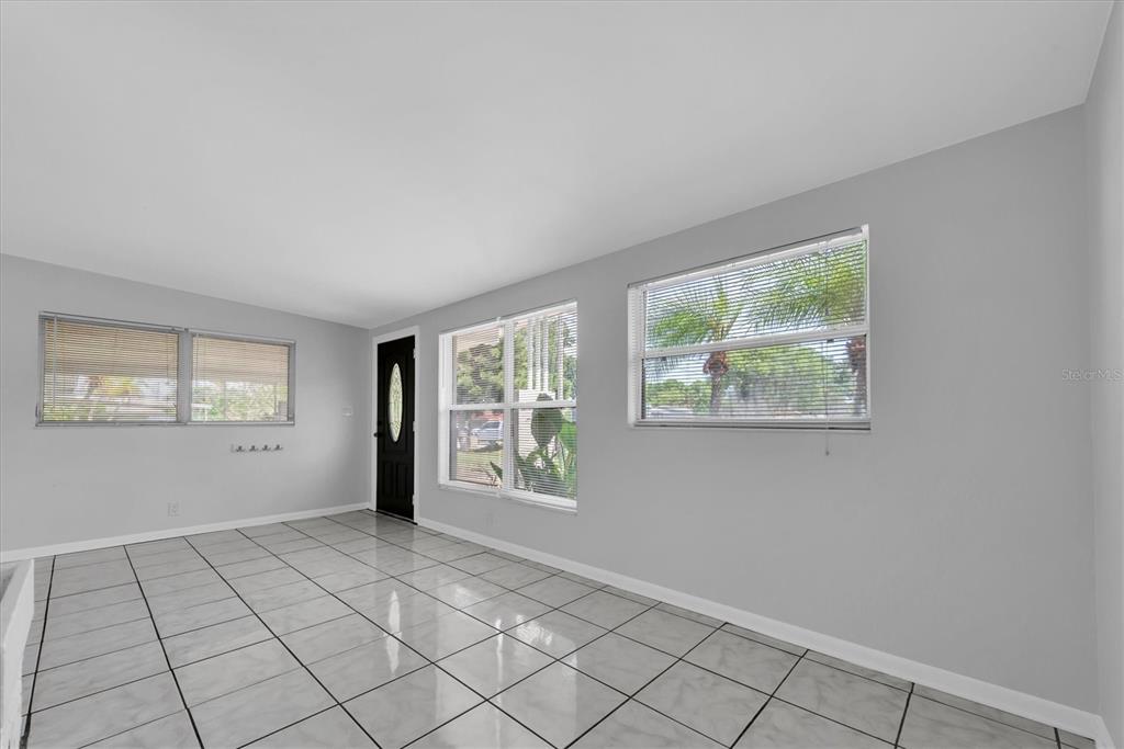 110 14th Avenue Southwest Largo, FL 33770 - Photo 5 of 38