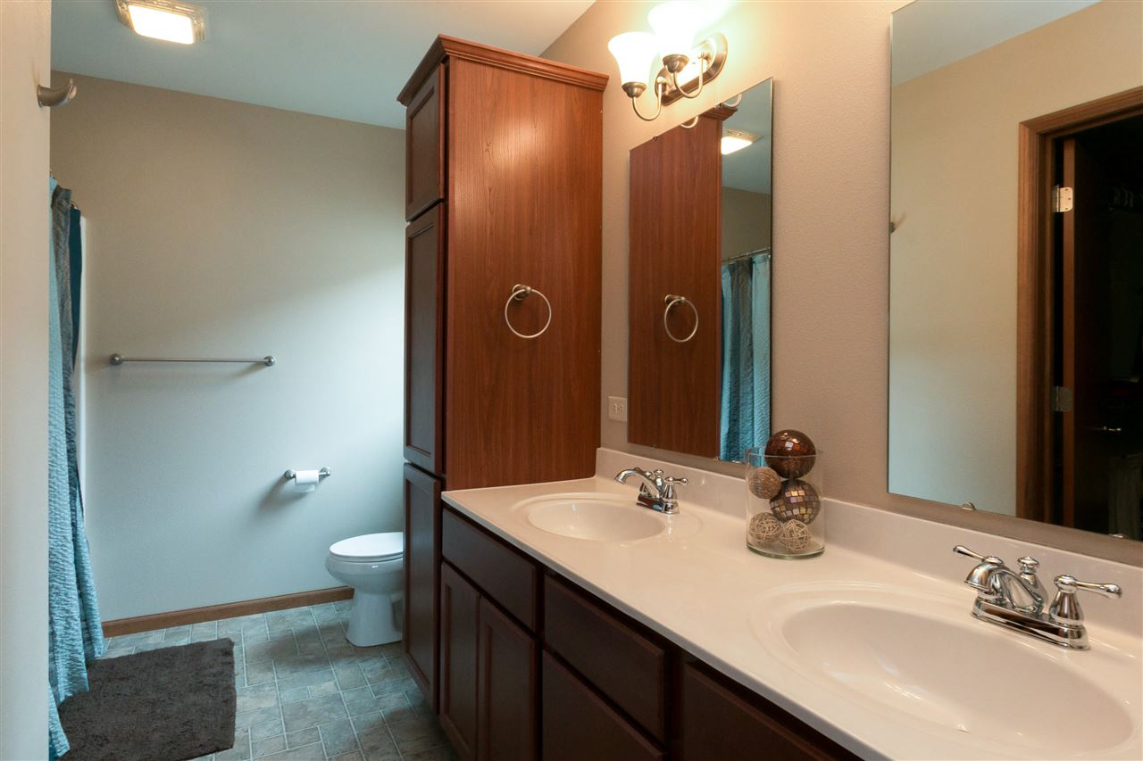 75 Lily Pond Road North Liberty, IA 52317 - Photo 12 of 25 Gallery Image 12