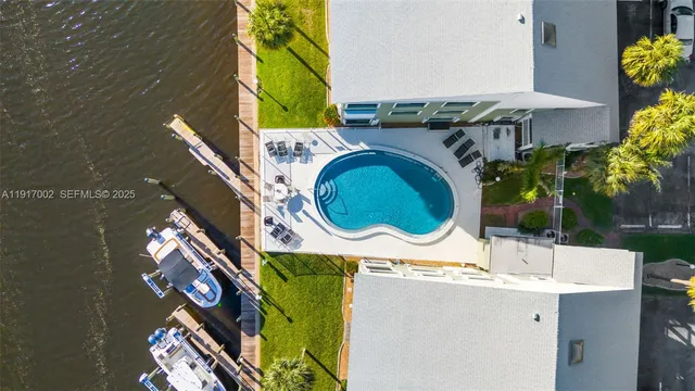 $269,000 | 610 Victoria Drive, Unit C101, Cape Coral, FL 33904