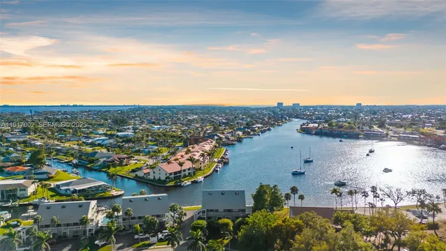 $269,000 | 610 Victoria Drive, Unit C101, Cape Coral, FL 33904