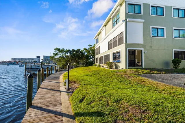 $269,000 | 610 Victoria Drive, Unit C101, Cape Coral, FL 33904