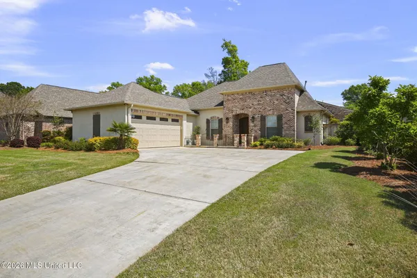 $585,000 | 67 Grandview Circle, Brandon, MS 39047