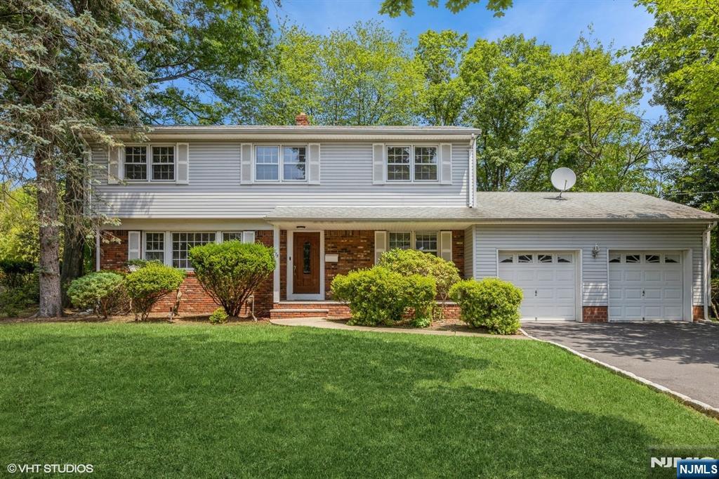 275 Taft Court Paramus, NJ 07652 - Photo 1 of 40