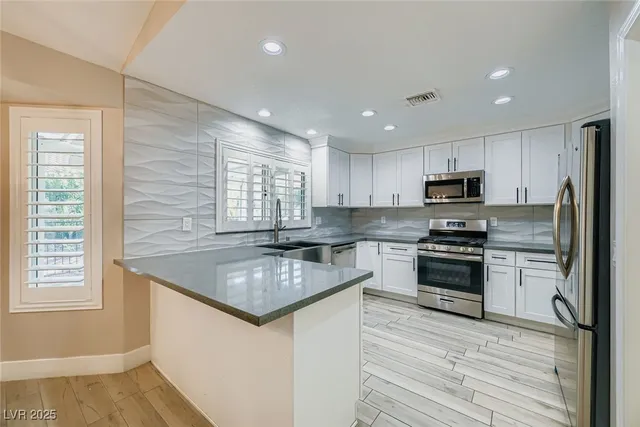 $2,500 | 9045 Firebird Drive, Las Vegas, NV 89134