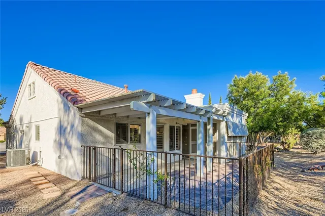 $2,500 | 9045 Firebird Drive, Las Vegas, NV 89134