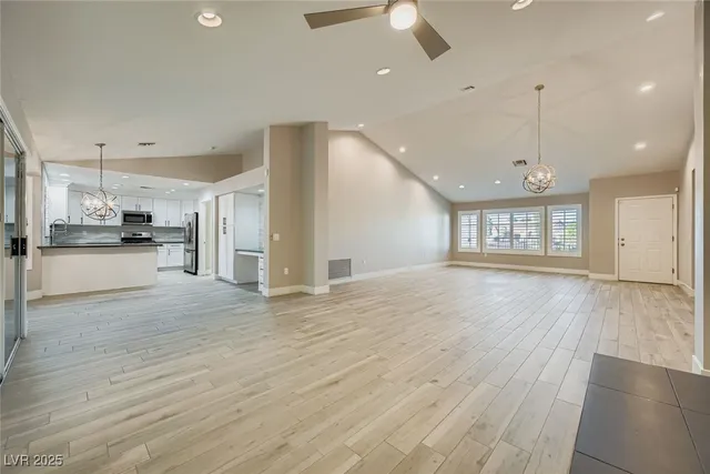 $2,500 | 9045 Firebird Drive, Las Vegas, NV 89134