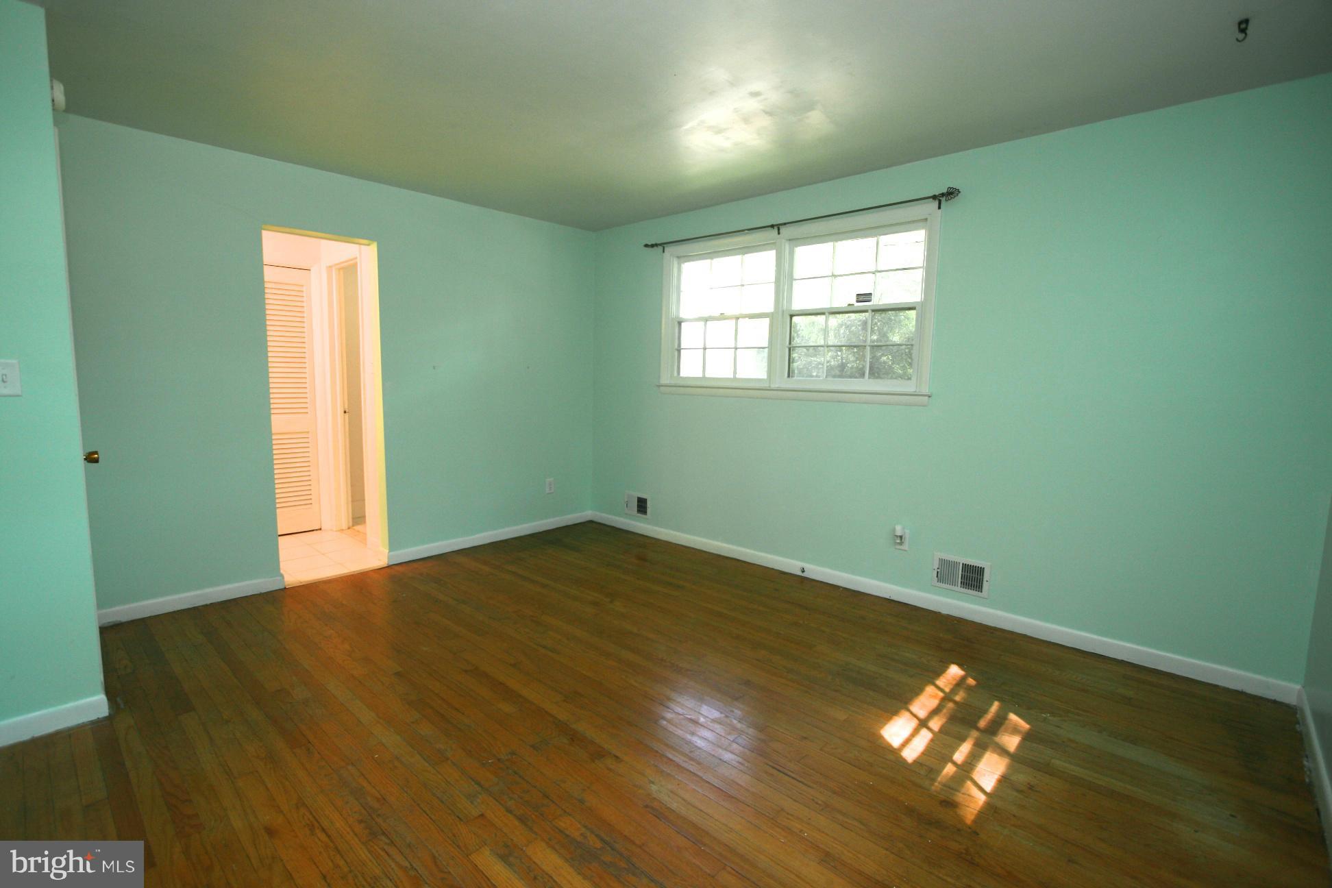 9429 Dartmouth Road Columbia, MD 21045 - Photo 11 of 27 a view of empty room with window