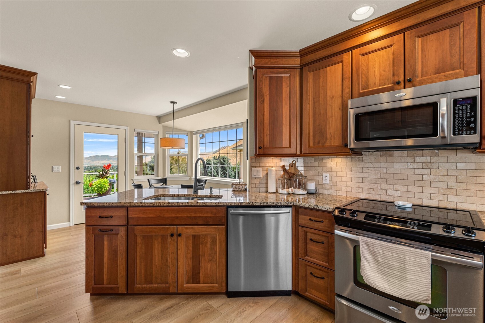507 Day Road North Wenatchee, WA 98801 - Photo 17 of 40