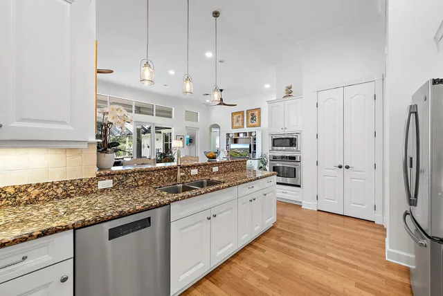 $1,295,000 | 10425 Southeast Slash Pine Court, Hobe Sound, FL 33455