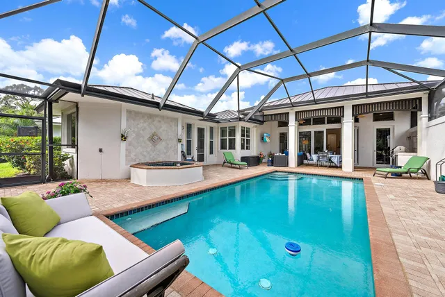 $1,295,000 | 10425 Southeast Slash Pine Court, Hobe Sound, FL 33455