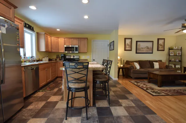 $435,000 | 86 Reynolds Road, Grand Isle, VT 05458