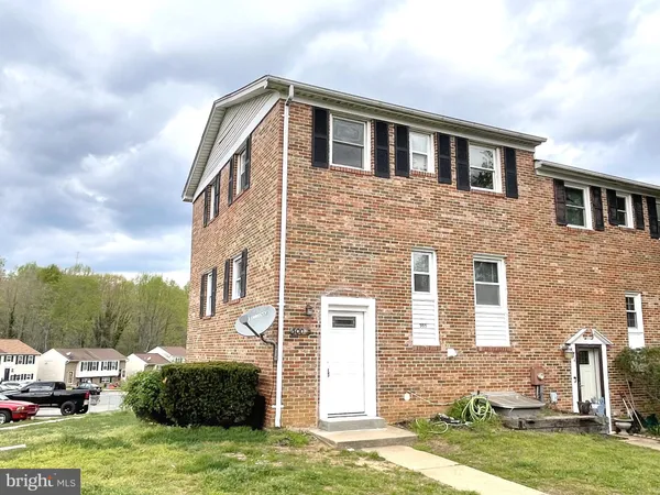 $2,095 | 300 Serenity Court, Unit 1, Prince Frederick, MD 20678