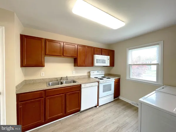 $2,095 | 300 Serenity Court, Unit 1, Prince Frederick, MD 20678