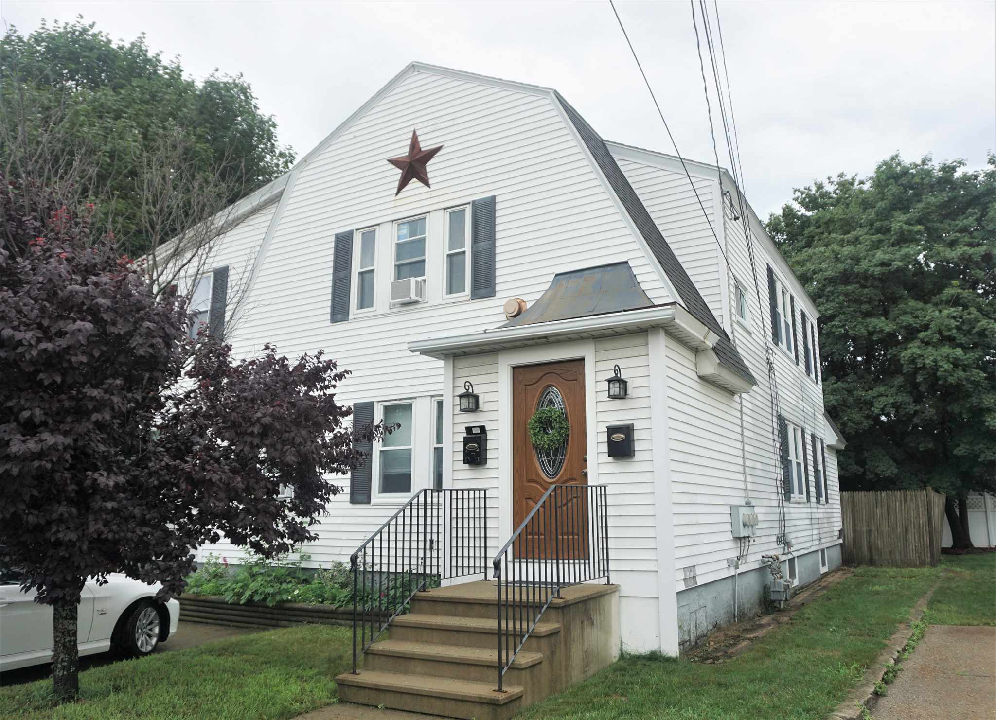 443 Cilley Road Manchester, NH 03103 - Photo 1 of 20 Gallery Image 1