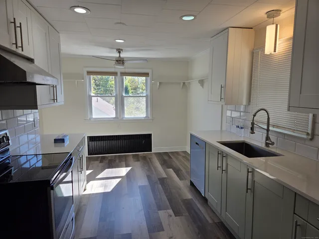 $284,900 | 17 Capitol Avenue, Waterbury, CT 06705