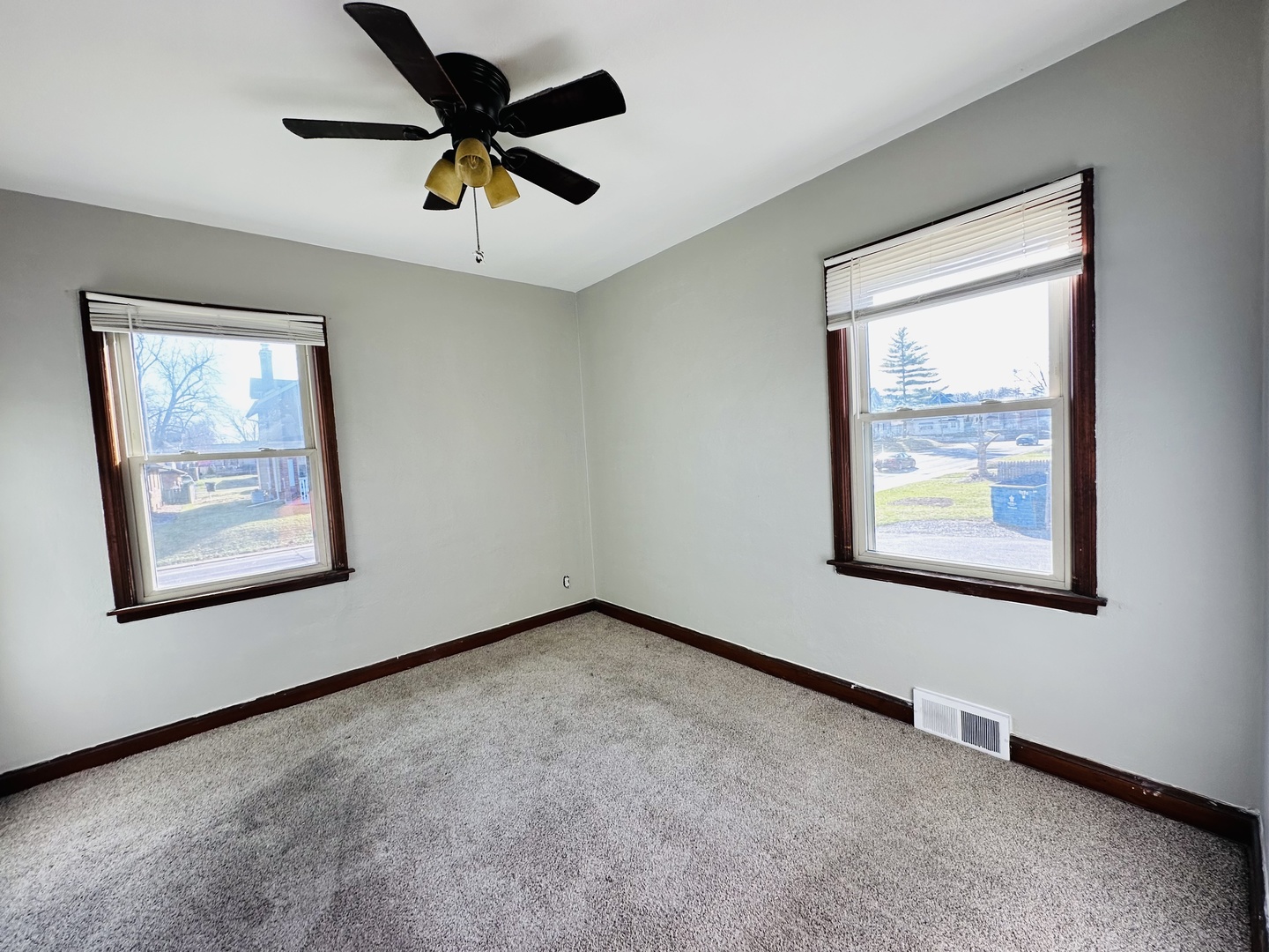 1195 27th Street, Unit 2 Moline, IL 61265 - Photo 6 of 7