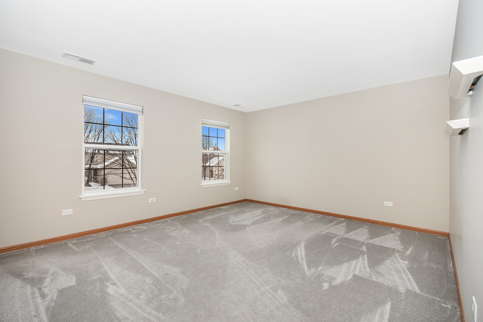 712 Eagle Brook Lane Naperville, IL 60565 - Photo 24 of 40 an empty room with windows