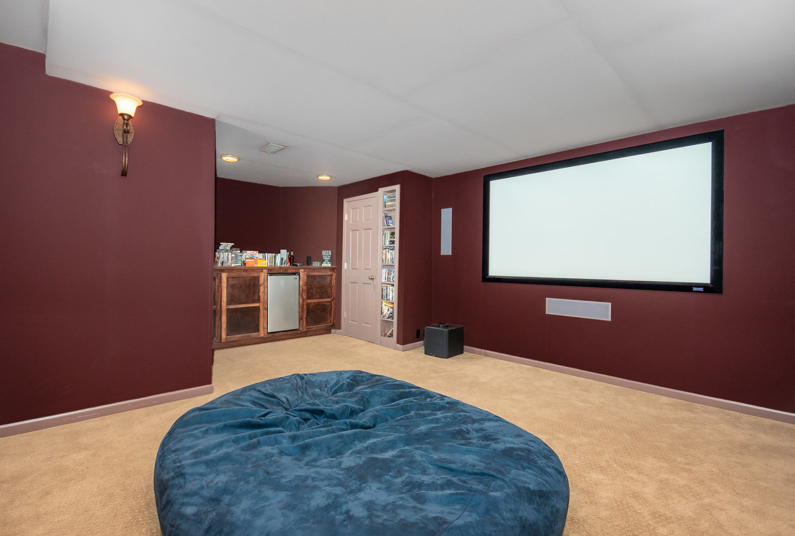 712 Eagle Brook Lane Naperville, IL 60565 - Photo 29 of 40 a bedroom with a bed and a flat screen tv